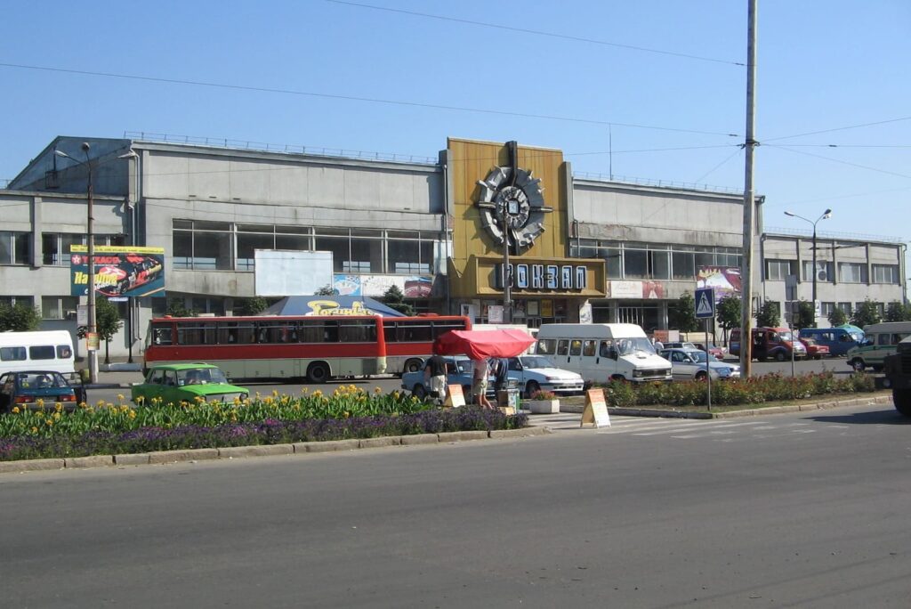 Железнодорожный вокзал в Николаеве